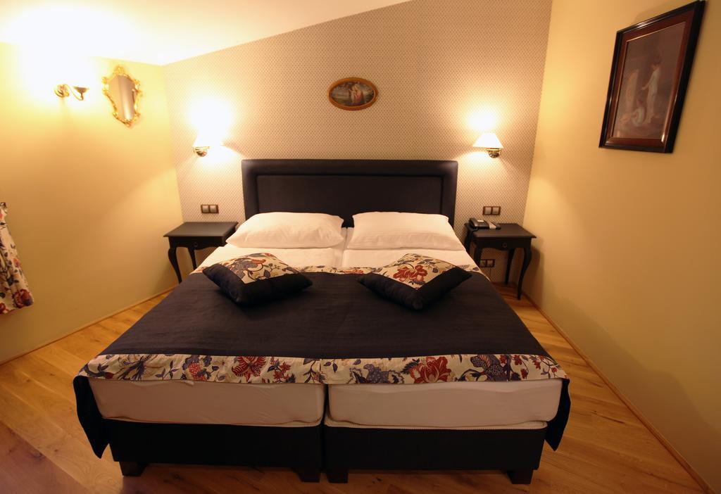 Boutique Hotel Pri Mlyne 로조르노 객실 사진